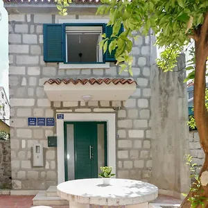 And Stone House Lejlighed